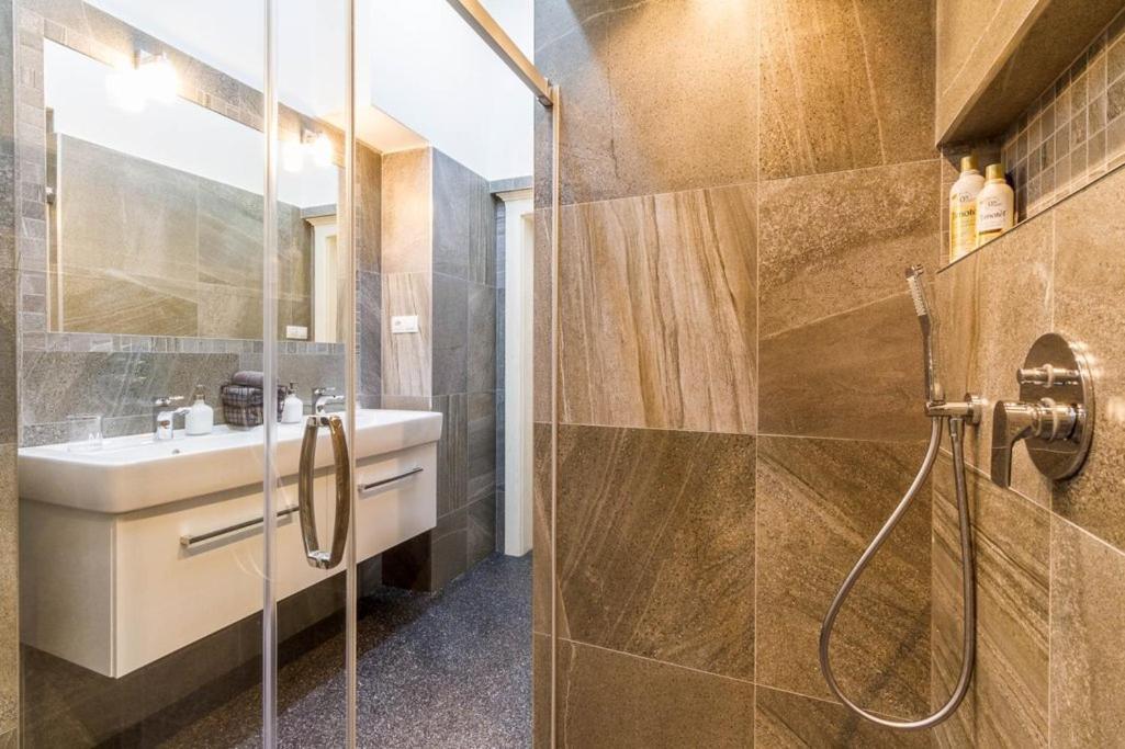 Stylish Apartment 5 Minutes Walk From City Center Prague Exterior photo